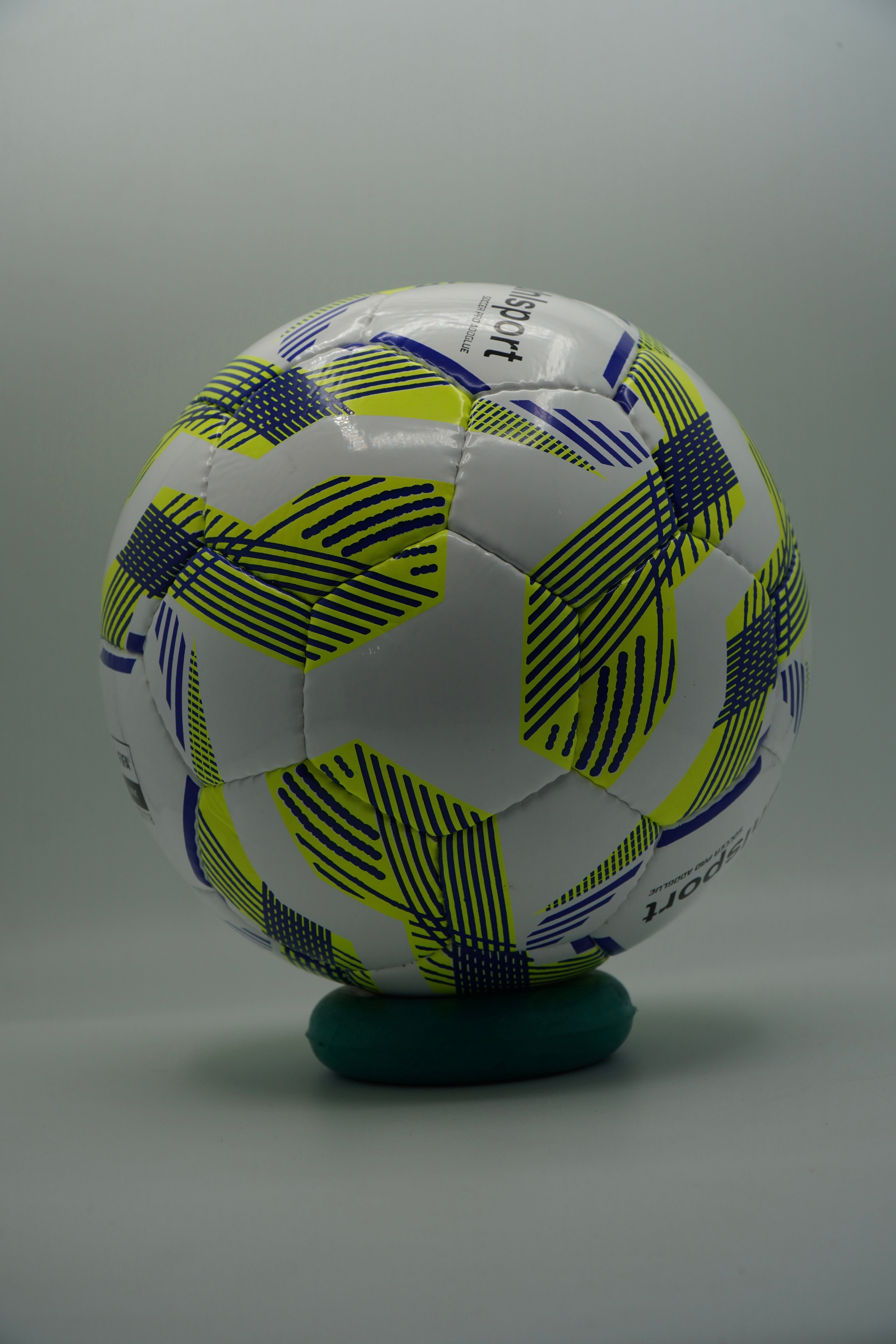 Uhlsport Soccer Pro Addglue Training Futsal Ball (Lime/Blue)