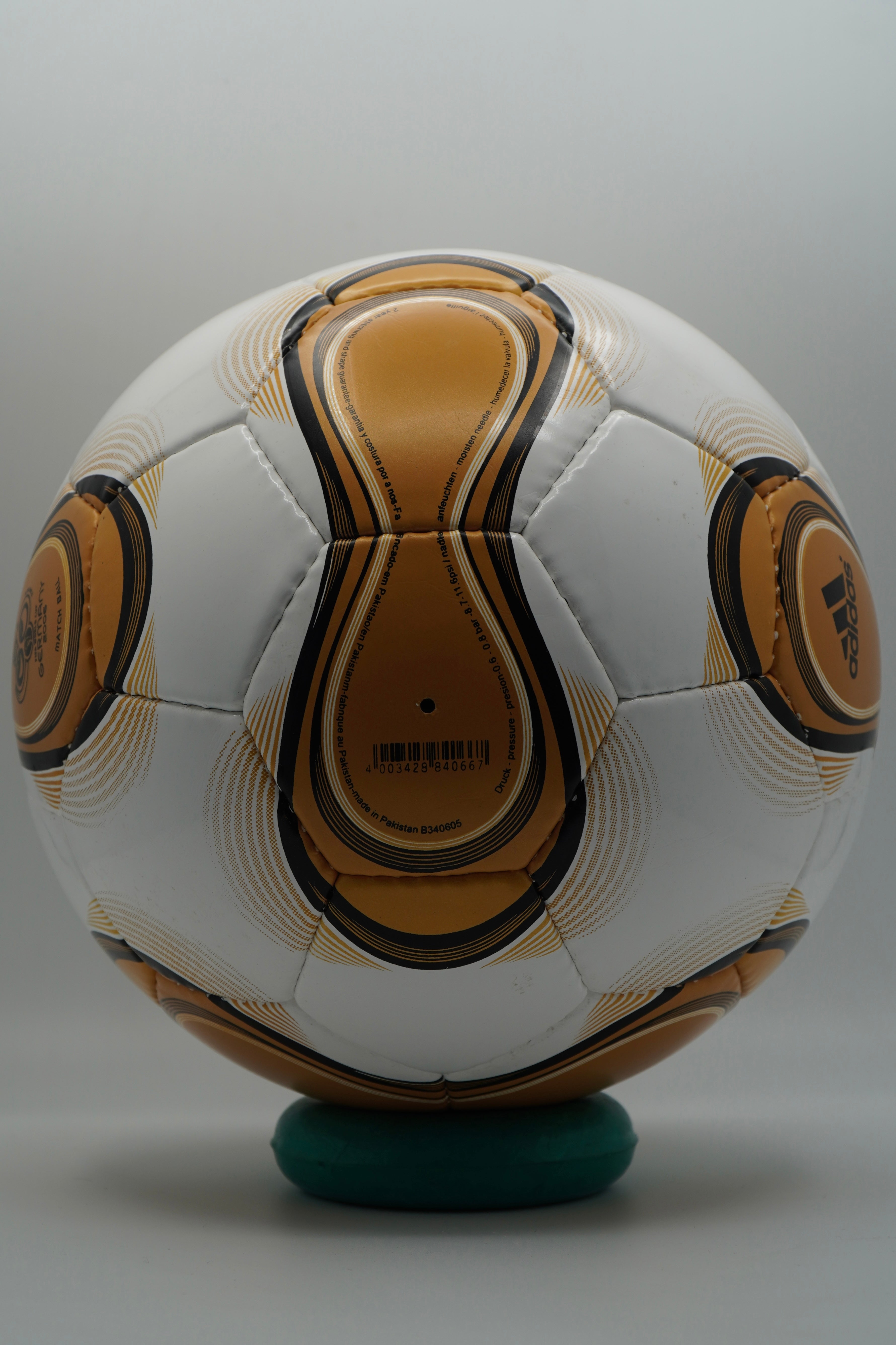 Adidas Teamgeist 2006 FIFA World Cup Replica – Gold Key