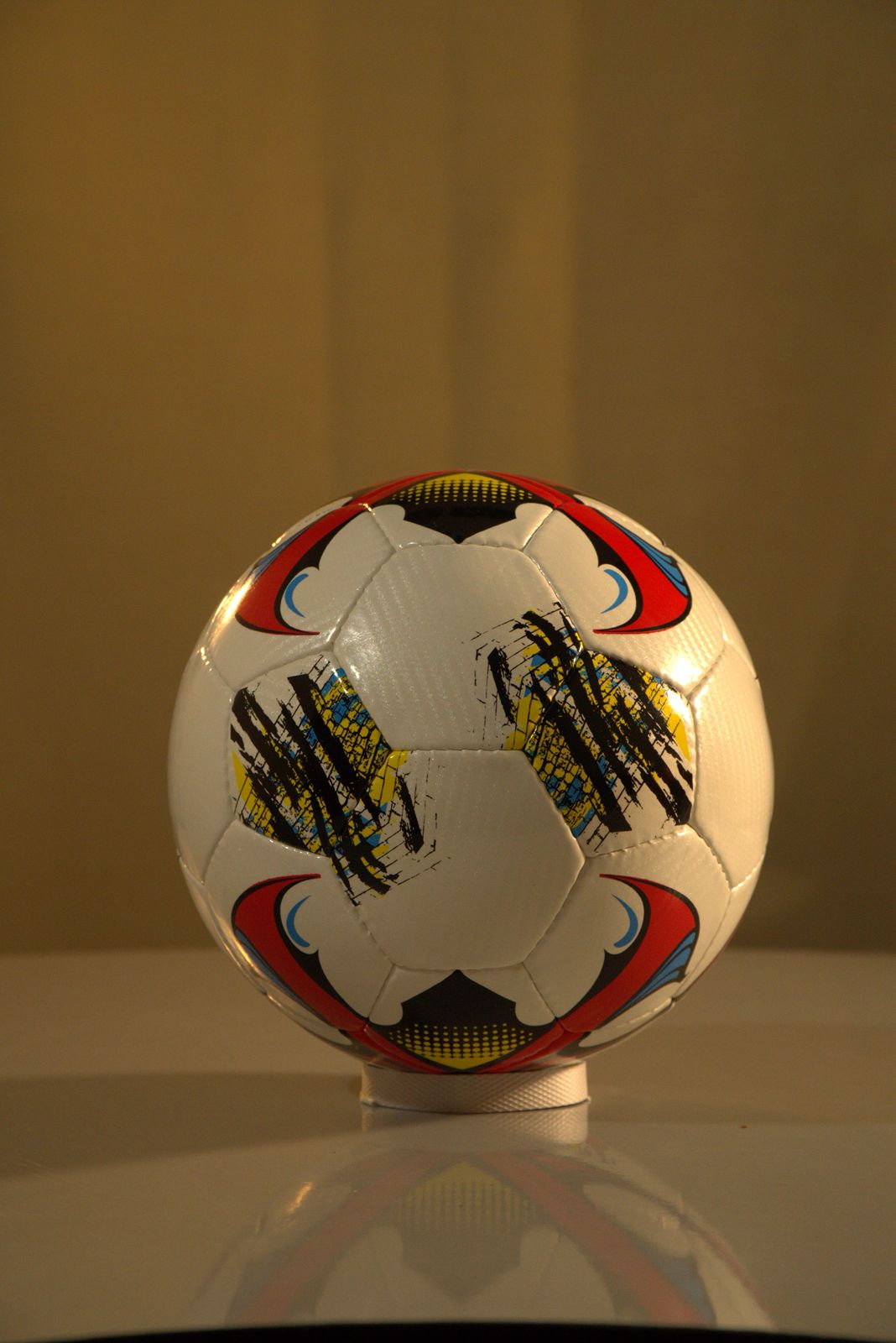 Gold Key International – Size 5 Hand-Stitched Professional Training Football